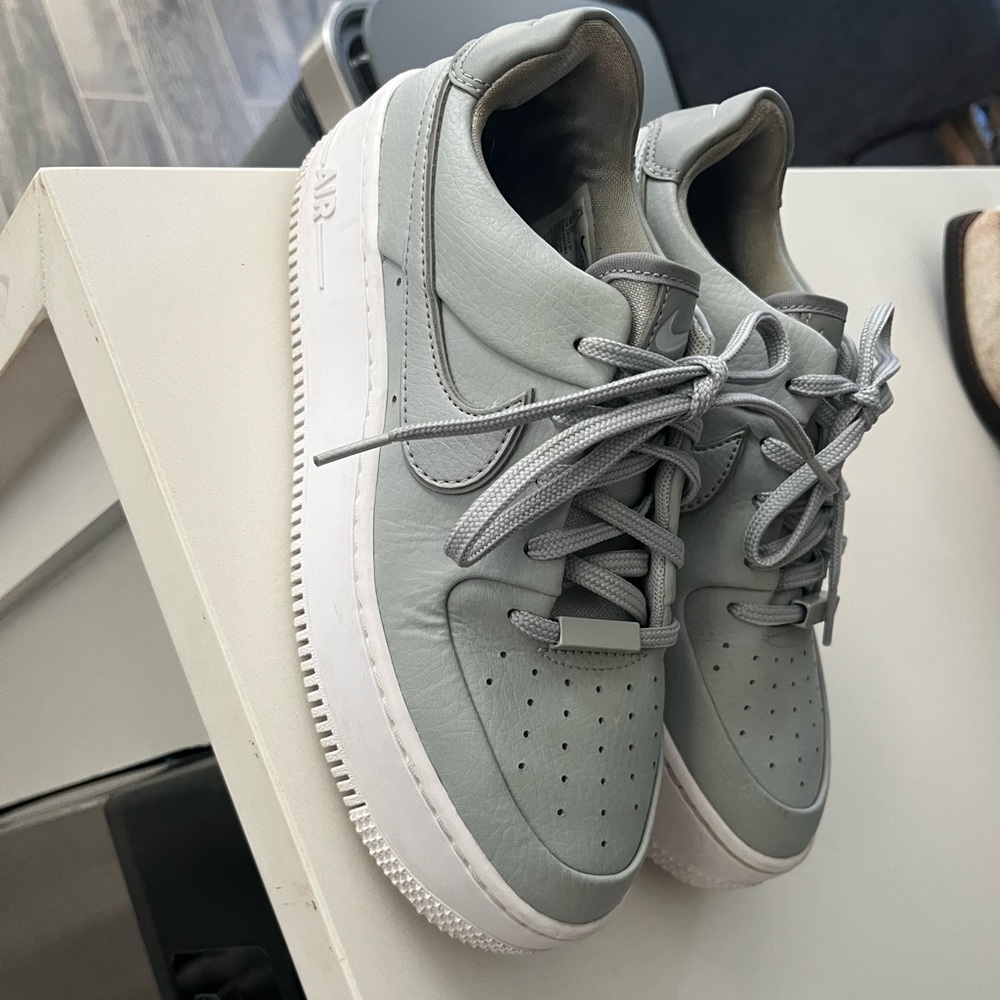 Nike Air Force 1 Sage Low